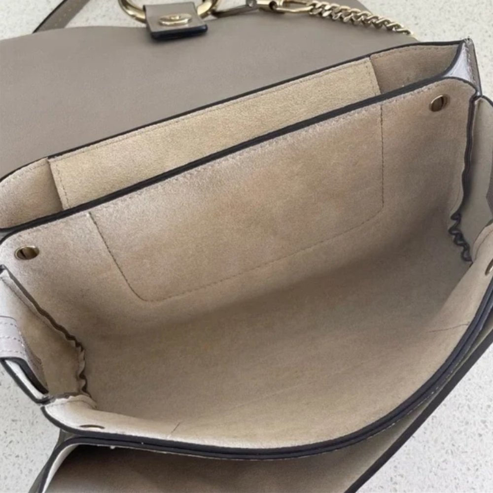 ✨ Chloe Faye Small Crossbody Bag Suede - Motty Grey - Picture 6 of 9